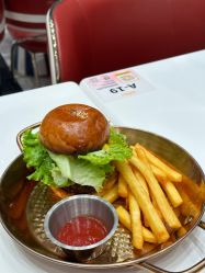 -奈尔宝家庭中心·亲子餐厅(鄞州万达店)