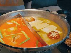 番茄牛膝骨-湊湊火锅·茶憩(新中关购物中心店)