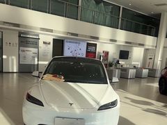 -TESLA 特斯拉(北京后沙峪特斯拉中心)