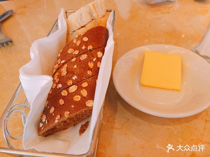 the cheesecake factory 芝乐坊餐厅(迪士尼小镇店)餐前面包图片 - 第