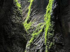 -龙水峡地缝景区
