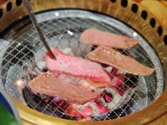 -山川小町·极番烧肉(新地假日广场店)