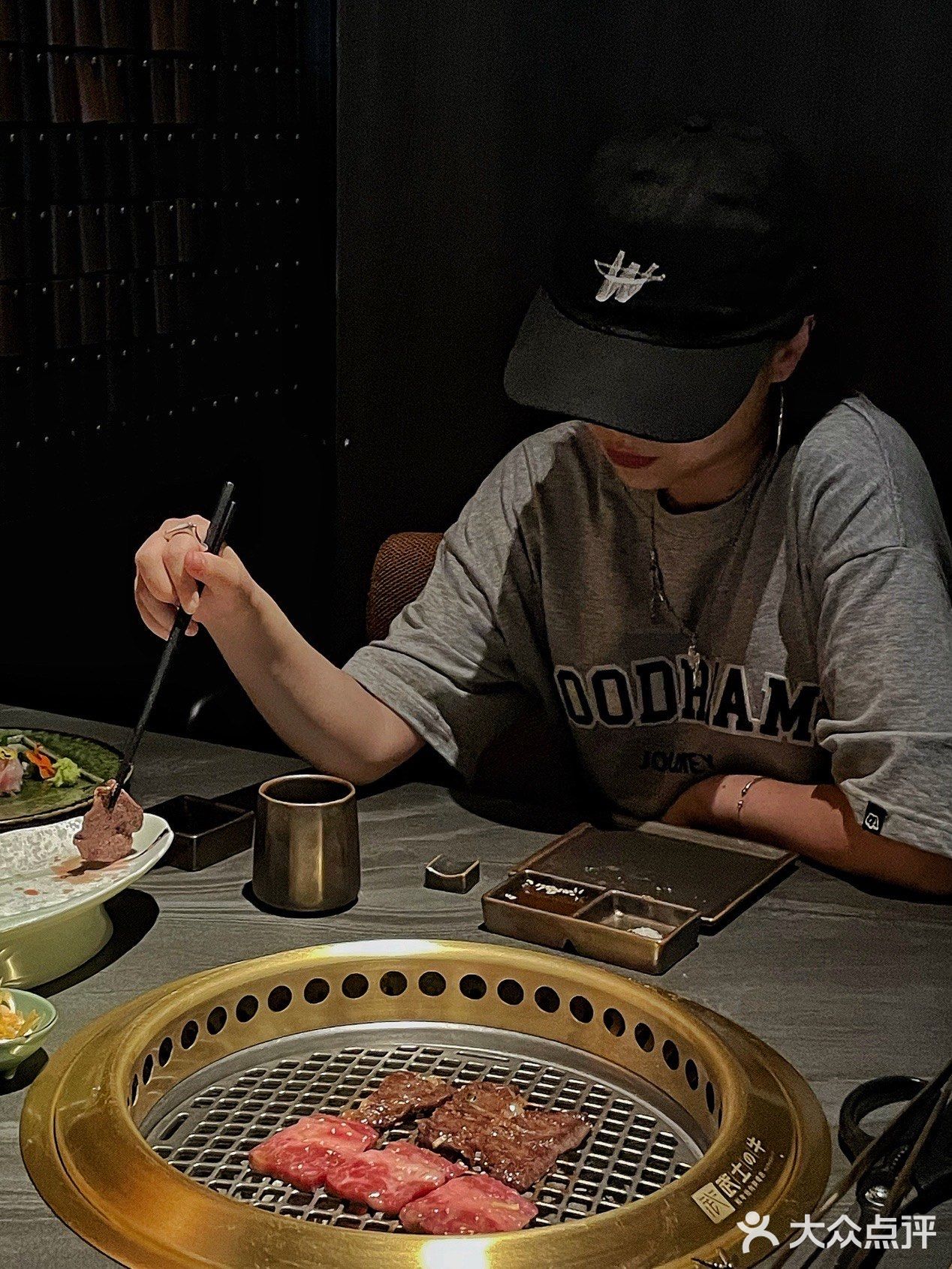 成都探店|跟着陈伟霆去吃烤肉