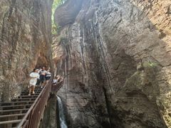 -龙潭大峡谷