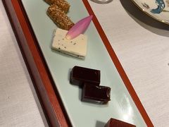 精美点心拼盘-鱼翅楼·津派砂锅鱼翅(水上公园店)