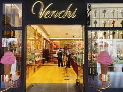 门面-VENCHI 闻绮(上海佛罗伦萨小镇店)