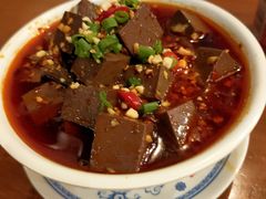 土冒血旺-炉小二铜锅牛蛙•川湘菜(三里屯店)