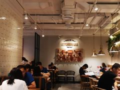 大堂-必胜客(百联又一城店)