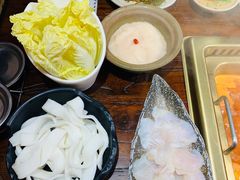 -东巴婆婆云南鱼豆花火锅(大东门店)