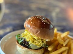 -AZUR聚(香格里拉饭店)