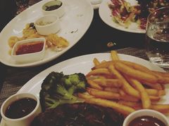 -WOLFGANG PUCK KITCHEN & BAR(迪士尼小镇店)