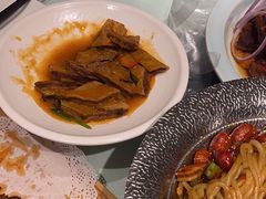 -巴特餐饮6加1音乐餐吧·新疆菜