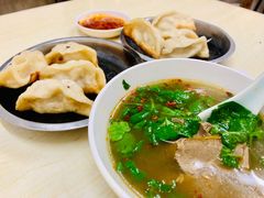 -黄阿姨锅贴大王(万航渡路店)