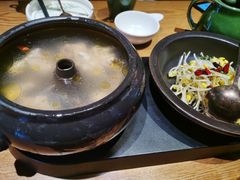 -云海肴·汽锅鸡·云南菜(天山百盛优客店)