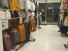 -优衣库(上海金桥国际商业广场店)