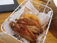 更换前的奥尔良烤翅-more than meow吴止猫主题餐厅(承德 中船汇店)