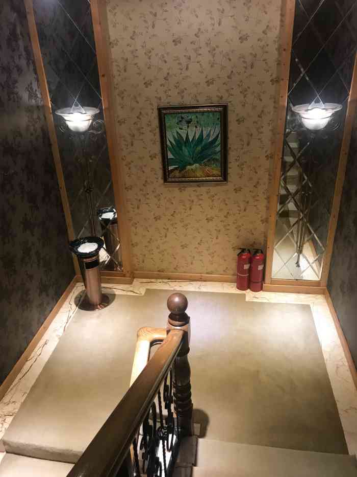 金紫荆松骨休闲水会-"很好的,建议大家来洗浴,环境很好的.