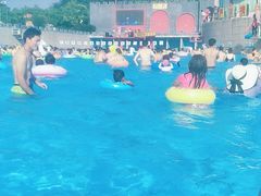 -汤山欢乐水世界