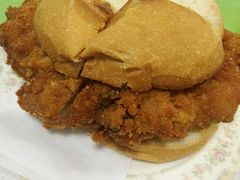 猪扒包-胜利茶餐室