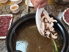 -乳仔牛牦牛汤锅 烤羊排(松潘古城店)