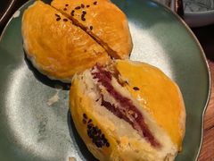 玫瑰鲜花饼-云海肴·汽锅鸡·云南代表菜(天山百盛优客店)