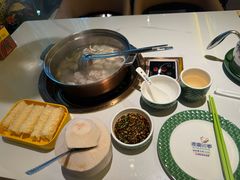 -润园四季椰子鸡火锅(卓越INTOWN店)