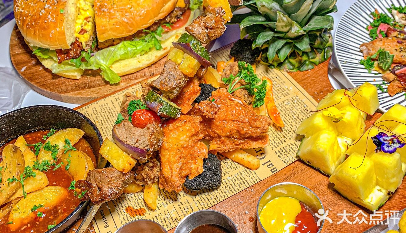 比我头还大的汉堡🍔足足12寸‼️一次性吃到爽