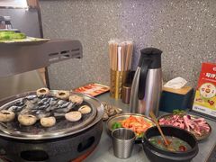 -围炉肉舍•炭烤活鳗•丹东海鲜烤肉(步行街店)