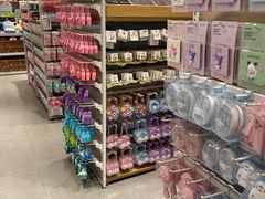 -名创优品(山东青岛华润万象城店)