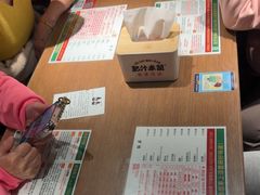 -肥汁米蘭香港米线(定西路店)