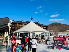 -中旅松花湖滑雪场