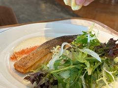 -ROAST coffee & eatery