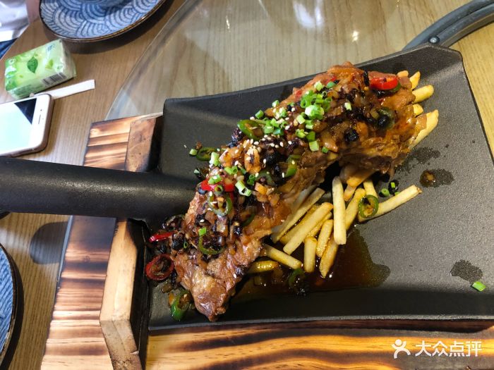 邹妈妈的菜·荷月食肆(打浦桥店)铲铲排骨图片