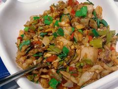 卜辣椒炒坛子肉-坛宗剁椒鱼头(河西王府井店)