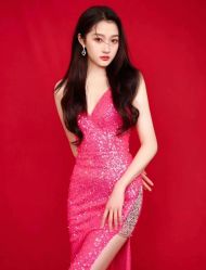 点击看大图 -Renee芮亦婚纱