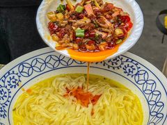 -李与白包子铺(桐梓林店)