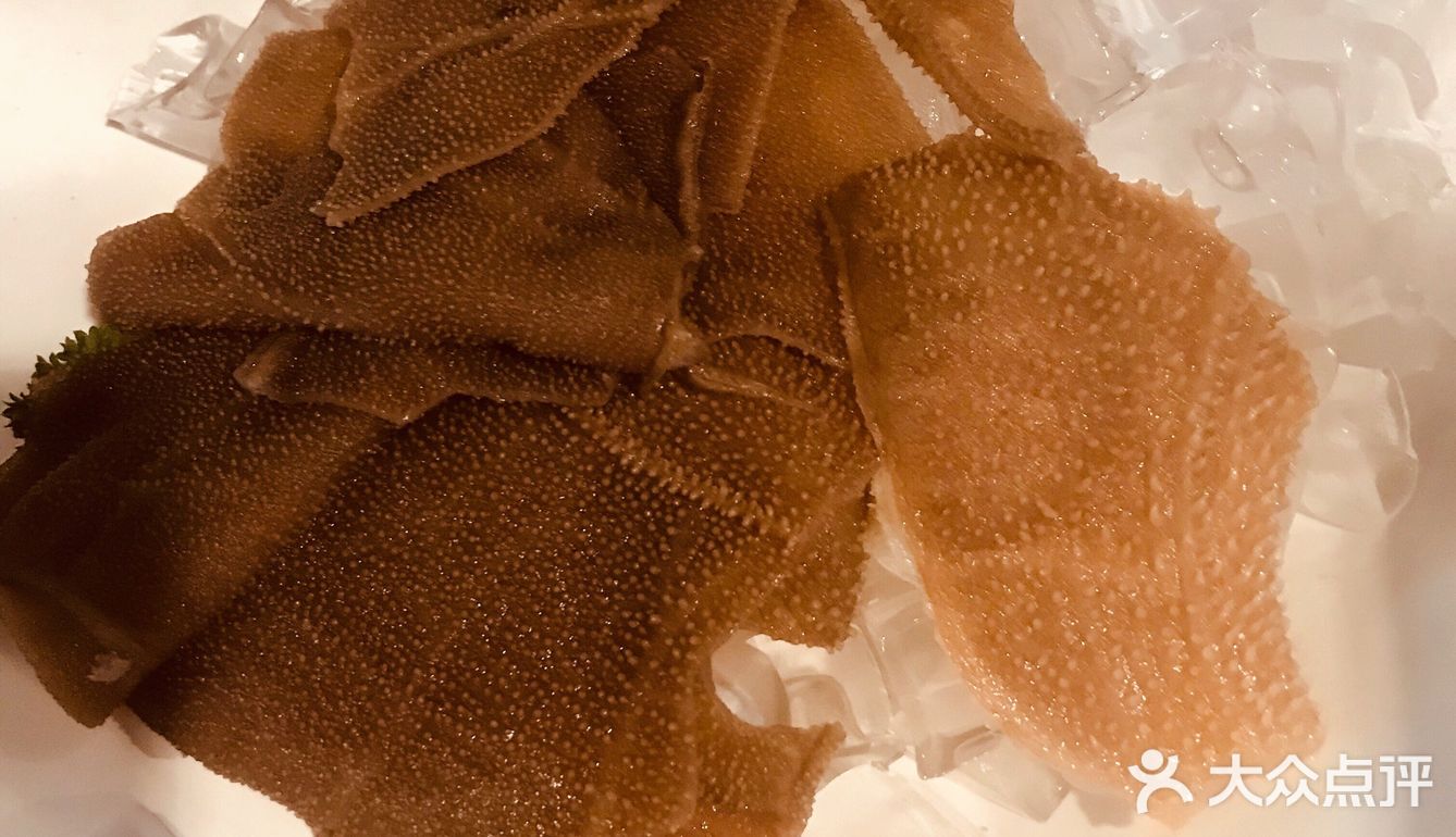 虾滑有小惊艳到很Q弹，没有因为煮的时间久口感不好的感觉