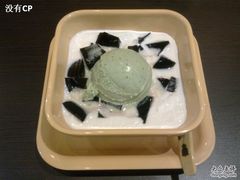 雪山白雪凉粉-满记甜品(王府井北京市百货大楼店)