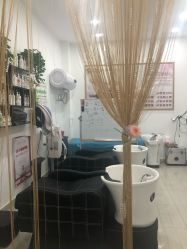 -黑奥秘脱发白发中心