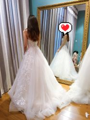 -Flora婚纱礼服定制租赁店