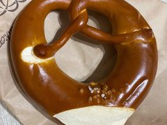 八字碱盐圈-德南面包房(尚都店)