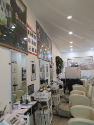 -黑奥秘脱发白发中心