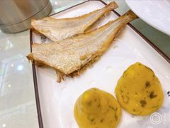 咸鱼窝头-鹊华居·地道鲁菜·海鲜·融合味(大明湖店)