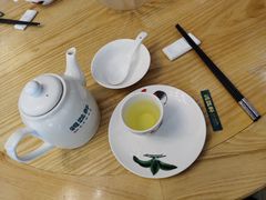 餐具摆设-德胜轩正宗顺德菜(宝安沙井会展中心店)