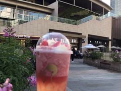 雪山草莓桂花冻-喜茶(深圳海岸城店)