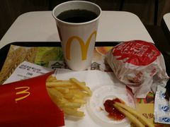 -麦当劳(百联西郊购物中心店)