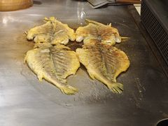 -赶海部落海鲜城(海阳路店)