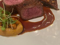 法国羊肉及鹰嘴泥配烧汁-Caprice(香港四季酒店)