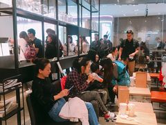 等位区-喜茶(广州天汇igc店)