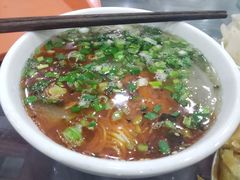 -牛一嘴·兰州牛肉面·大盘鸡(财富中心店)